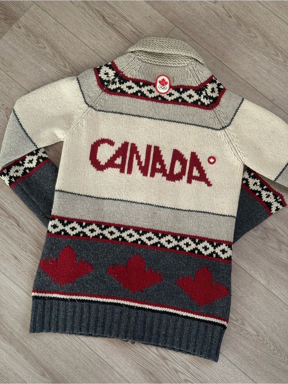 Hudson’s Bay company official Olympic Pattern Sweater Canada 🫎 Moose - Picture 2 of 7